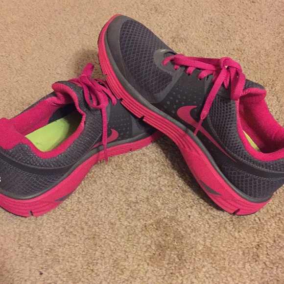 Nike Shoes - Nike shoes